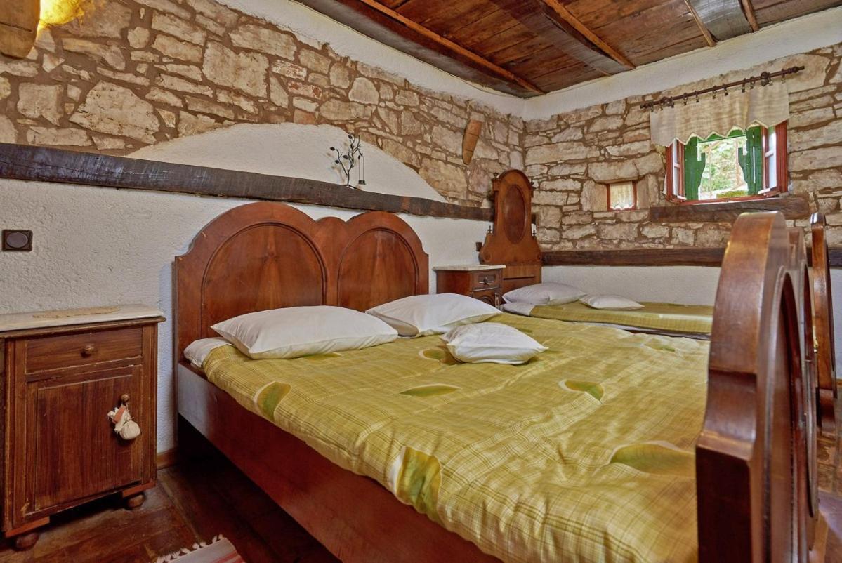 Stara Hiža in Sveti Petar u Šumi  Villa Exteriör bild