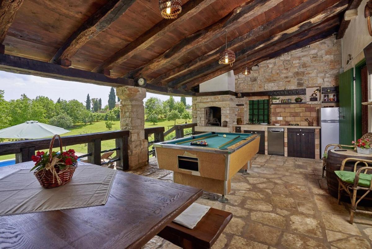 Stara Hiža in Sveti Petar u Šumi  Villa Exteriör bild