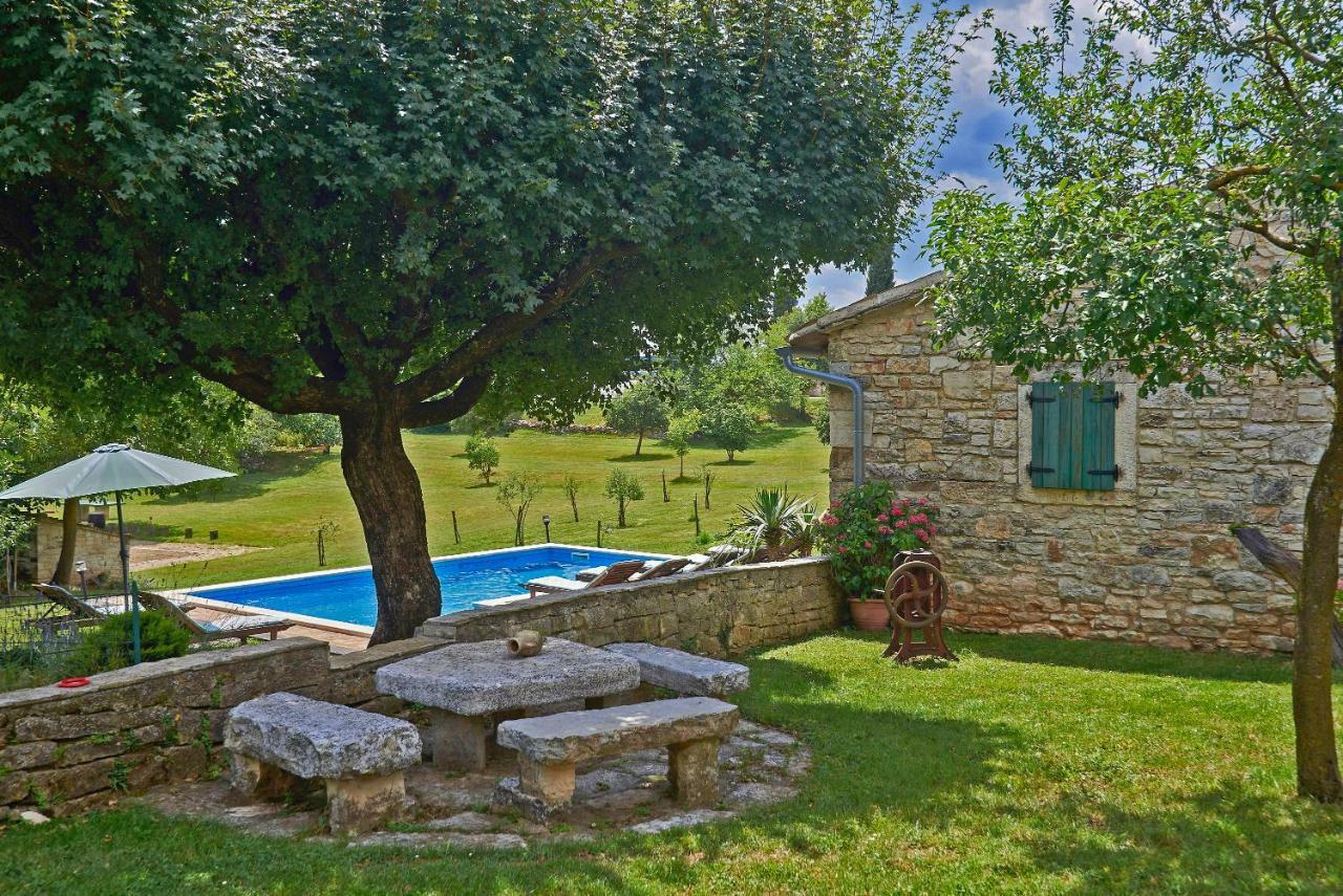Stara Hiža in Sveti Petar u Šumi  Villa Exteriör bild