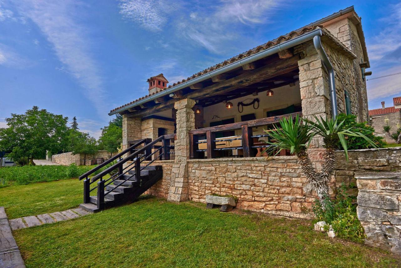 Stara Hiža in Sveti Petar u Šumi  Villa Exteriör bild