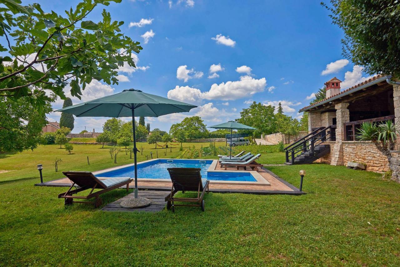Stara Hiža in Sveti Petar u Šumi  Villa Exteriör bild
